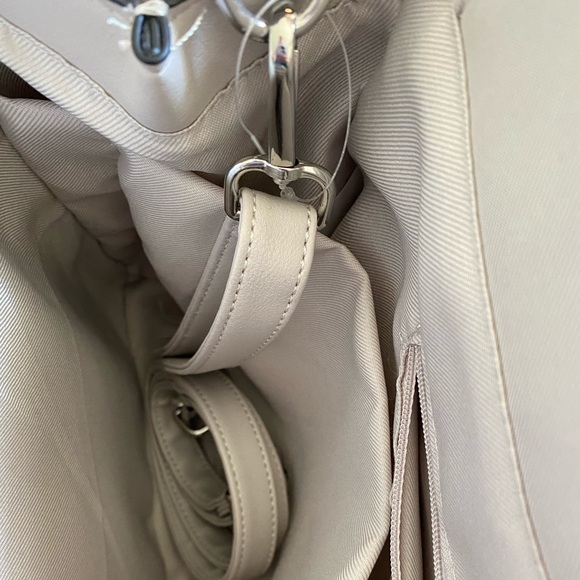 New large beige tote - Picture 11 of 13